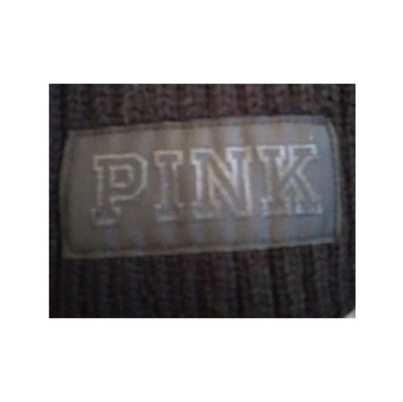 💥NWT VS PINK SCARF - Picture 3 of 4